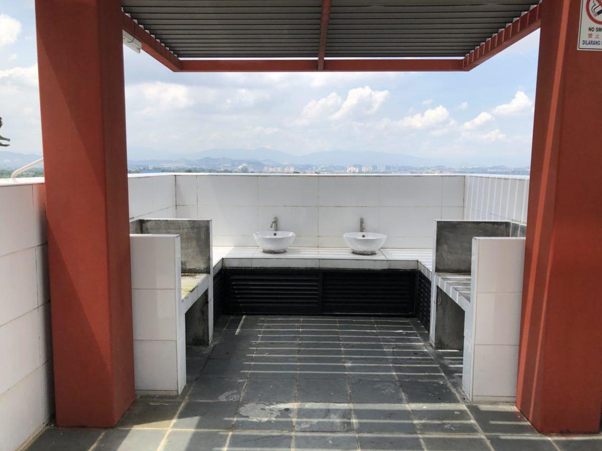 Yenni Duplex @ Decentrum, Kajang Serdang  Exterior photo
